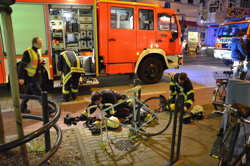 Feuer2Y Koeln Ehrenfeld Venloerstr P126.JPG